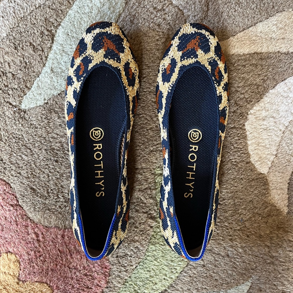 Rothy's - The Square in Leopard Print - Navy Blue and Tan